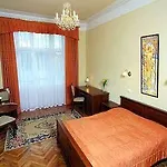 Отель & Royal Standard