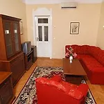 & Royal Standard Отель