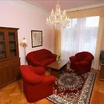 & Royal Standard Отель 3*