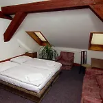 Отель & Royal Standard 3*