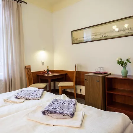 Hotel & Royal Standard 3*