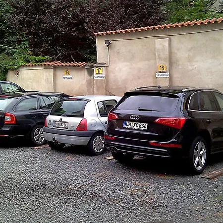 & Royal Standard Hotel