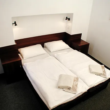 & Royal Standard Hotel