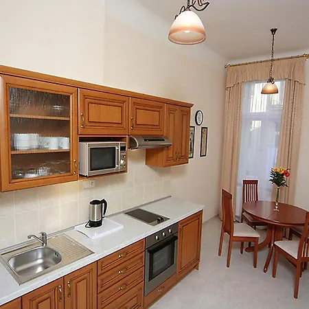 Hotel & Royal Standard 3*