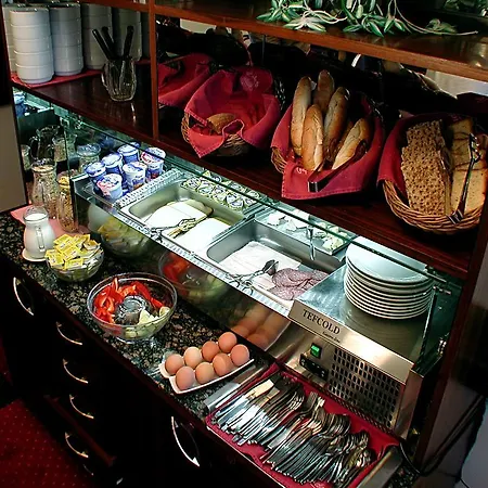 & Royal Standard Hotel