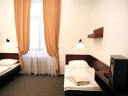 & Royal Standard 3* Praag