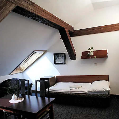 & Royal Standard Hotel