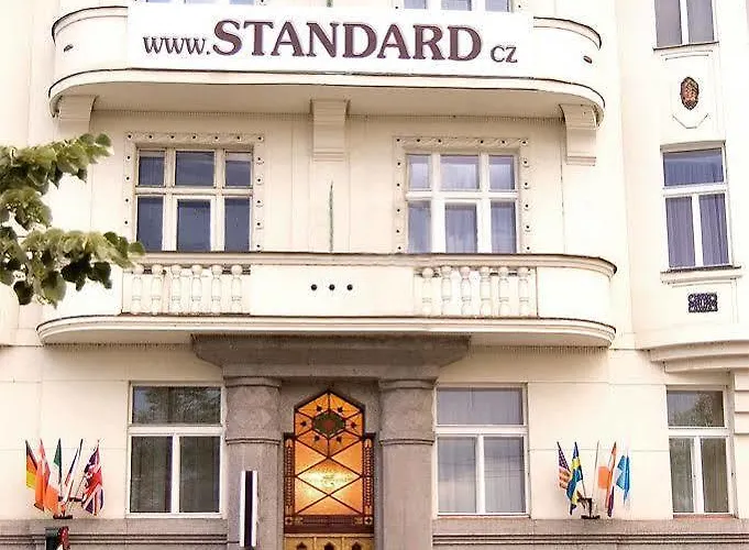 & Royal Standard 3* Praga