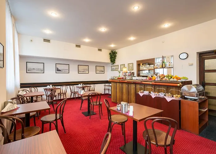& Royal Standard Hotel 3*