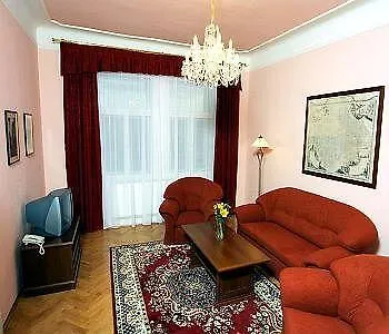 & Royal Standard Отель 3*
