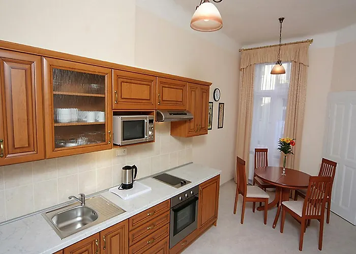 Отель & Royal Standard 3*