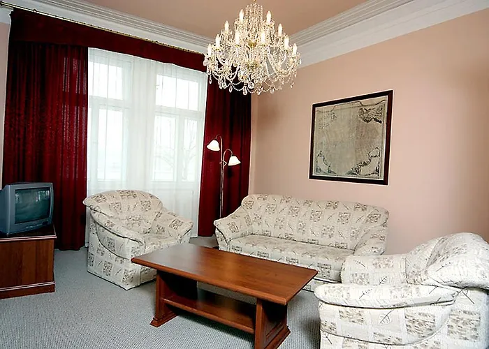 Отель & Royal Standard