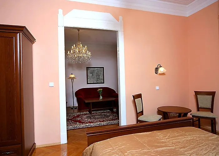 & Royal Standard Отель Прага