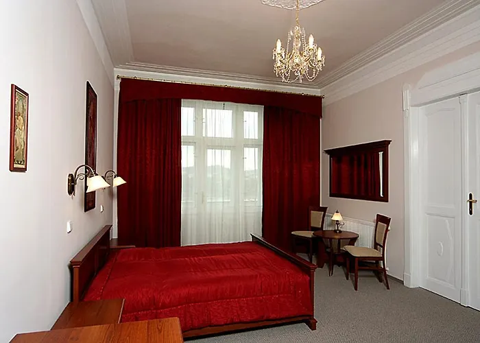 Отель & Royal Standard